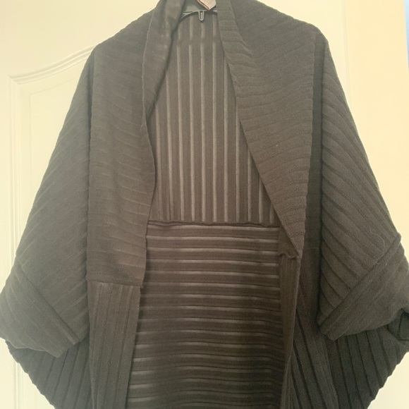 Jackets & Blazers - Le Moda Cape/Shawl Fleece OS NWOT